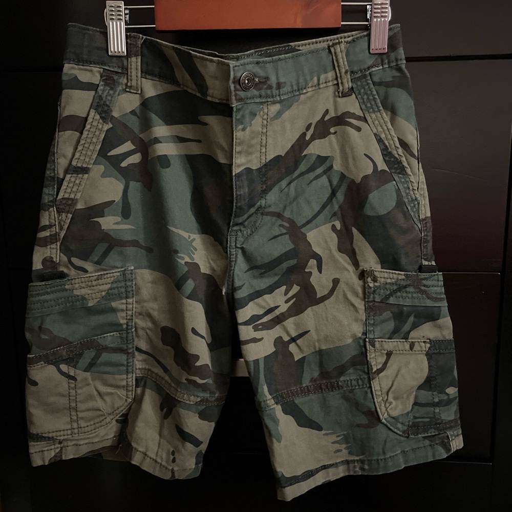 Wrangler camo cargo shorts